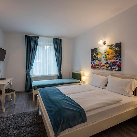 Palas Boutique Segesvár Kültér fotó