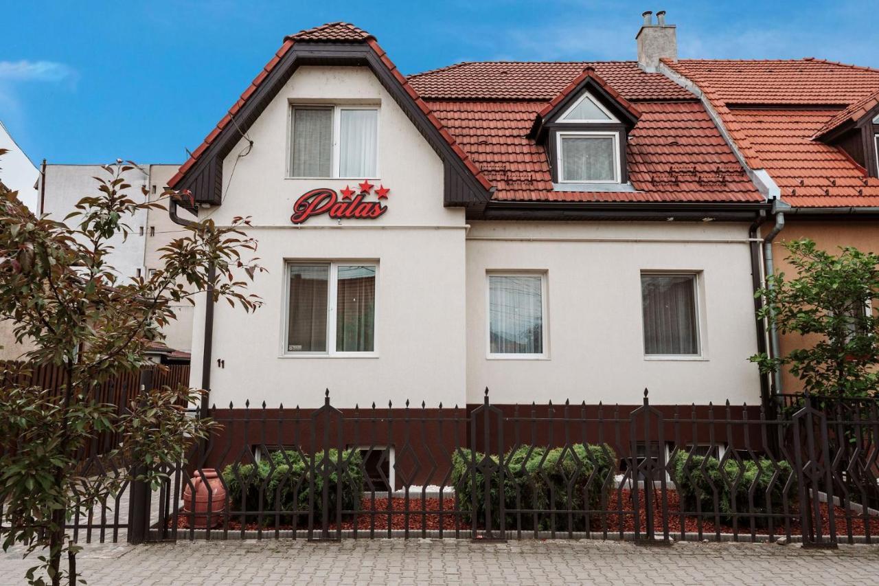 Palas Boutique Segesvár Kültér fotó
