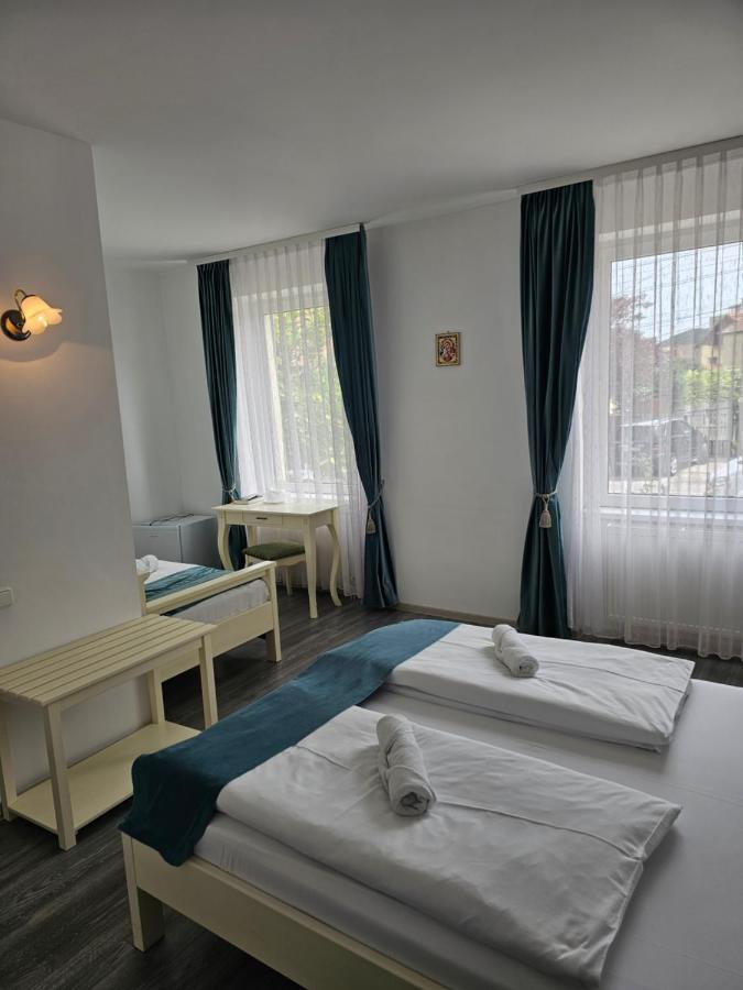 Palas Boutique Segesvár Szoba fotó